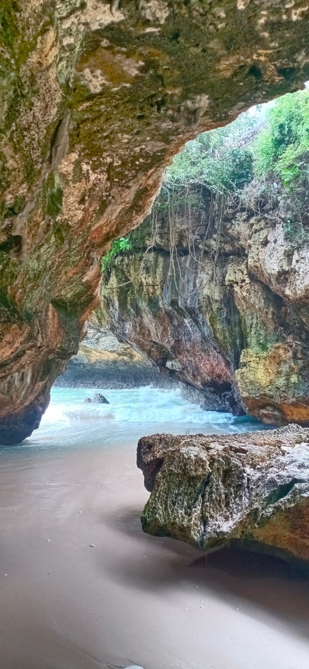 The Paradise for Surfers : Blue Point Beach&nbsp;Uluwatu